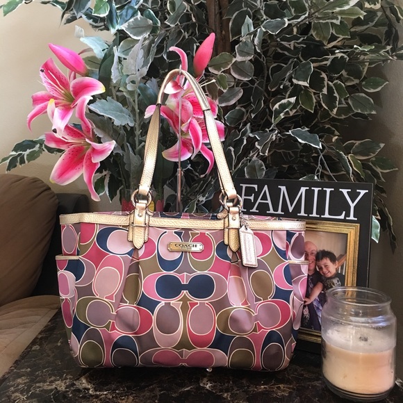 Coach Gallery Scarf print Set - Picture 2 of 8